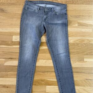 Levi's Women's Skinny Jeans in Grey Wash